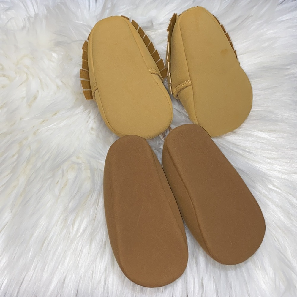 bondle 2 Carter’s shoes # 3-6 m - Picture 2 of 8